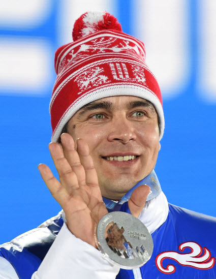 6 Саночник Альберт Демченко завоевал серебряную медаль. Олимпиада в
 Сочи стала для него седьмой в карьере